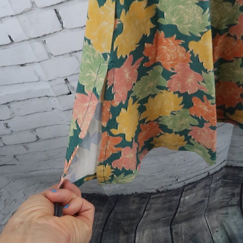 LULAROE GREEN, YELLOW & ORANGE FALL DESIGN SHORT SLEEVE MATERNITY TOP SIZE XXS - Picture 8 of 10